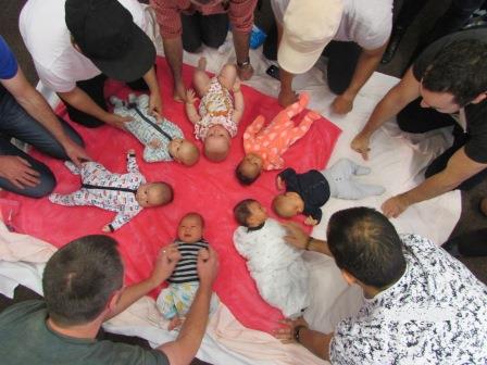 Community workshop helps dads build their bond